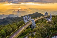 golden-bridge-_banahills__-da-nang_-vietnam_d8bc51f13c554ffd9050be49624d44ad_master golden-bridge-_banahills__-da-nang_-vietnam_d8bc51f13c554ffd9050be49624d44ad_master
